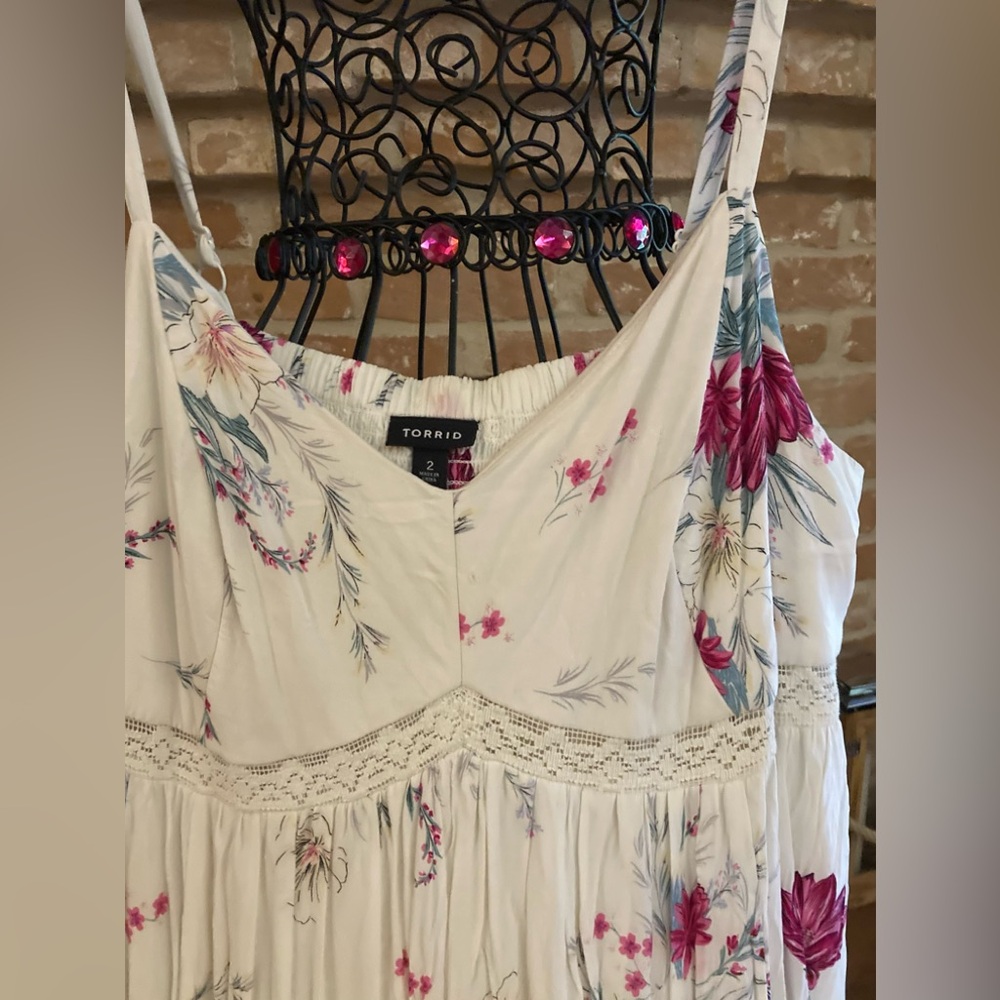 Torrid Spaghetti Strap White And Pink Floral Maxi  Dress - Picture 4 of 13